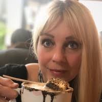 70+ "Hélene" profiles