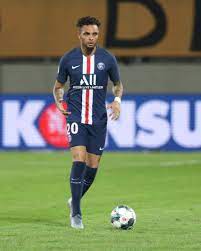 13 el club le reconoció a talleres un 25% sobre la diferencia entre el monto de la venta y pagó tres millones de dólares. Layvin Kurzawa Wikipedia La Enciclopedia Libre