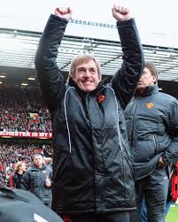 Sự trở lại của Vua Kenny 👑 Dalglish lần đầu tiên dẫn dắt Quỷ đỏ trong nhiệm kỳ thứ hai của mình vào ngày này năm 2011 ❤️