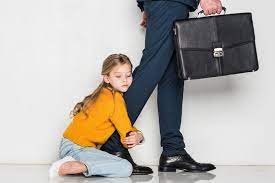 How To Cope With Moving Away From Family For A Job - Relo-To