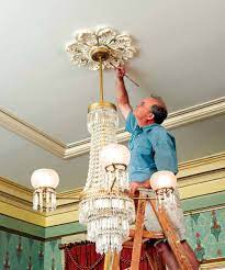 I don't know why they always make such small bases for. How To Decorate With Ceiling Medallions Old House Journal Magazine