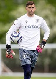 Her body measurements are not known. Emiliano Martinez Biography Age Stats Fifa Wiki More Wiki Star Bio