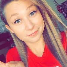 Sarah Appleman's Instagram, Twitter & Facebook