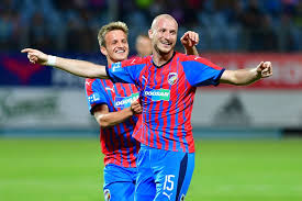 Pohodu a formu si dovezl z řecka, kde se na konci května loučil s paok soluň vítěznou brankou ve finále poháru. Galerie Krmencik Z Vyrazeni V El Uz Jsme Se Oklepali Derby At Je To Treba Remiza Foto 1 Isport Cz
