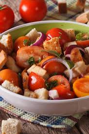 Italienischer Brotsalat Rezept Fur Panzanella Rezept Italienischer Brotsalat Brotsalat Rezepte