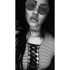 Lisa Torrens's Instagram, Twitter & Facebook