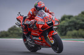 Márquez se cayó en la vuelta dos, intentando un adelantamiento zarco: Motogp 2021 Portimao Ducati In Second And Fourth Row Live Race Times Ruetir