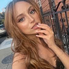 Corinne Gagnon's Instagram, Twitter & Facebook