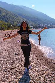 Lilit manukyan is a member of vimeo, the home for high quality videos and the people who love them. Lilit Manukyan On Twitter Mi Hermanita Agata En La Playa De Gagra Http T Co Lf7zxb2y