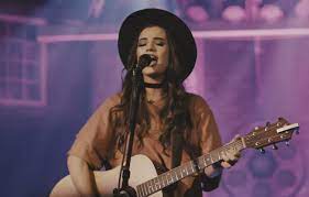 O gospel lyric videos apresenta minha morada, uma das canções mais conhecidas de isadora pompeo. Variedades Gospel Veras Isadora Pompeo Lanca O Clipe Da Cancao Minha Morada Assista