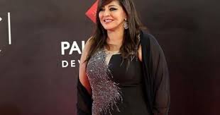 وجهت الفنانة هالة صدقي، رسالة نارية فى أول تعليق لها بعد إعلان محكمة الأسرة فوزها في قضية إثبات النسب الخاصة بطفليها، والذي كان زوجها قد تقدّم بها ضدها. Ù‡Ø§Ù„Ø© ØµØ¯Ù‚ÙŠ Ø£ÙˆÙ„ Ù‚Ø¨Ø·ÙŠØ© ØªØ®Ù„Ø¹ Ø²ÙˆØ¬Ù‡Ø§ ÙˆØªØ¨Ø±Ø£Øª Ù…Ù† ÙˆØµÙ Ø²Ù…Ù„Ø§Ø¦Ù‡Ø§ Ø¨Ù€Ø§Ù„Ø¬Ø±Ø§Ø¨ÙŠØ¹ ÙˆØ£Ù†Ø¬Ø¨Øª ØªÙˆØ£Ù…Ù‡Ø§ Ø¨Ø¹Ø¯ Ø§Ù„Ø£Ø±Ø¨Ø¹ÙŠÙ†