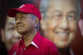 Malaysia's constitutional monarch, king abdullah, whose role it is to invite a candidate to form a new government, declared that mr muhyiddin had the numbers but he can play the role of honest broker, bringing the warring sides together. Malaysian Stocks Rebound Amid Calmer Political Situation The Star