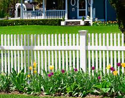 I did not get everything done i wanted to get done this weekend, but i keep telling white picket fence dreams. Personalize Your American Dream With These White Picket Fence Design Ideas