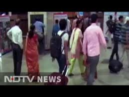 Nagpur Railway Station Has Device That Converts Passengers Footsteps Into Energy Youtube