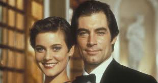 The Living Daylights' op VTM 4: de stempel van Timothy Dalton op de James  Bond-franchise