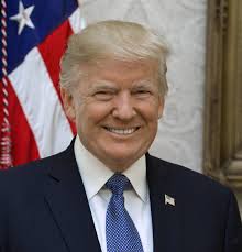 Анна Стюарт «Акушерка Аушвица». Роман основан на реальных событиях. История  знаменитой польской акушерки Станиславы Лещинской. Спасибо огромное за  рекомендацию этой книги! Она из разряда тех, которые впечатываются в  память. Прочла на одном