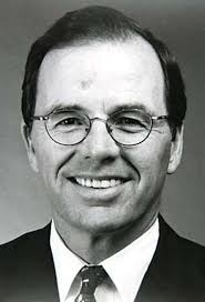 Safeway CEO Burd survives vote