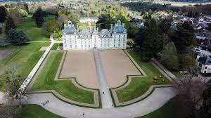 chateau de cheverny vu du ciel chateau de cheverny cheverny loir et cher