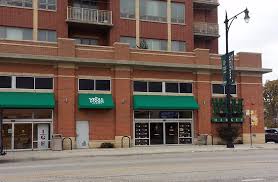 Whole foods is the leading retailer of natural and organic foods uniquely positioned as america's healthiest . Peterson Ave Side Of Whole Foods Market Picture Of Whole Foods Market Chicago Tripadvisor