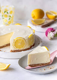 Kuchen und torten rezepte kuchen ohne backen einfacher nachtisch honigkuchen blechkuchen windbeutel dessert himbeer dessert windbeuteltorte rezept backwaren. Einfacher Zitronen Cheesecake Ohne Backen Emma S Lieblingsstucke