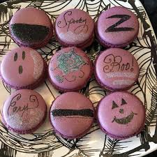Halloween Macarons Purple Chocolat Home Macarons Halloween Macaroons Halloween Menu