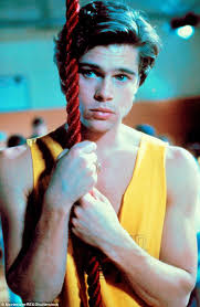 Brad Pitt confuses fans with his young appearance at Golden Globe Awards  2016