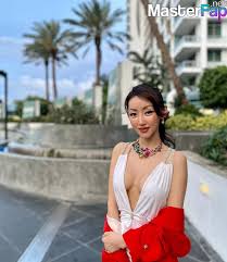 Yeonmi Park Nude OnlyFans Leak Picture CrtqFjRrip | MasterFap.net