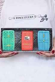 It will be great to find housewarming presents that are practical to help the couple settle in their new house with less stress; 35 Housewarming Gift Ideas For Every Budget In 2021 Glamour Uk