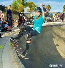 Alec beck flies out of the vans combi bowl and surprises amelia brodka during an interview at the 2017 vans combi classic. Amelia Brodka Just Girl Things Skateboard Cute