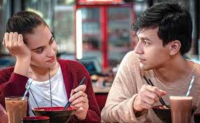 Meski banyak sekali film komedi romantis thailand namun hanya ada beberapa yang patut kami rekomendasikan pada kalian, adapun rekomendasi film komedi romantis thailand adalah sebagai berikut. Film Romantis Indonesia Terbaik Dalam Enam Tahun Terakhir