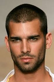 Lift sections of hair from the top of the head so that the tips of the hair protrude from between your forefinger and middle finger. 6mm Frisur Manner Kurz Haare Beautiful Men Faces Gentleman Haircut Beautiful Men