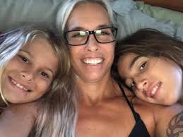 Fundraiser for holly lewya by Paulina Ann : Holly lewya