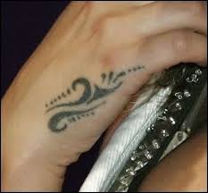 Awesome black tribal tattoo on left hand. Hand Tattoos Page 5 Hand Tattoos For Women Side Hand Tattoos Hand Tattoos For Girls