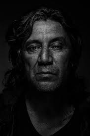 Location-based storytelling