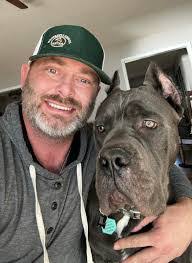 Carlos Cretsinger's Instagram, Twitter & Facebook