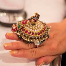 Munnu S Peacock Ring Jaipur Gem Palace Jewelry India Diamonds Sapphires Emeralds And Rubies Ar Peacock Jewelry Gold Jewelry Sets Antique Jewellery Designs