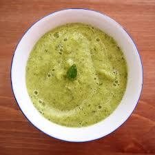 Soupe Froide Crue De Courgettes Au Basilic Et Au Citron Vegan Plans De Repas Vegetaliens Cuisine Crue Recettes De Cuisine