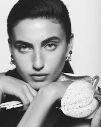 Infinite gold lines following the movements of the body.⁣ ⁣ High Jewellery  Blast diamond cuff in pink gold⁣ ⁣ #Repossi⁣ #HighJewellery⁣  #BlastCollection