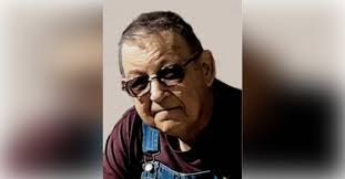 Christopher Eaves's Instagram, Twitter & Facebook