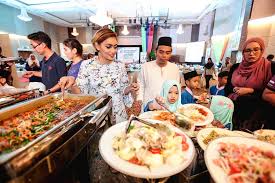 Anak mami nasi kandaq full movie. Filem Anak Mami Nasi Kandaq Di Pawagam Aidilfitri Ini Sensasi Selebriti