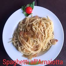 Pasta puttanesca is a classic italian pasta dish that's ready in under 40 minutes! Valle D Aosta Italy Food Guide 9 Pizza Food Must Eat Restaurants Street Food Stalls In Verres
