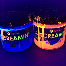Screamin Srx Fluorescent Acrylic Paints By Dayglo Color Corp Located In Cleveland Oh Offer High Visi Light Painting Fluorescent Black Light Window Painting