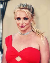 Heroes and units sometimes use a fantasy spear as their primary weapon. Britney Spears Cried For Two Weeks Over Nyt Documentary