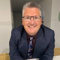 David Arneil's Instagram, Twitter & Facebook