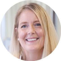 Kerrie Bailey's Instagram, Twitter & Facebook