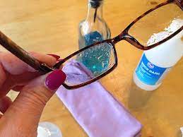 Homemade eyeglass cleaners using vinegar: 15 Brilliant Ways To Use Witch Hazel Eyeglass Cleaner Diy Cleaning Products Homemade Cleaning Products