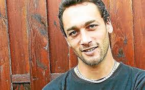 Grand-Champ. Jean-Baptiste Guégan, sosie vocal de Johnny Hallyday à  l'Espace 2000