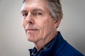 75 år:Kender du heller ikke paragraf 109? Sidste år stak det helt af, da  han måtte udlægge teksten igen og igen