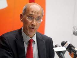 Mohd bakke has vast experience in the oil palm industry, having served in plantation companies including as president and group ceo of sime darby bhd, mpob said in the statement. Mohd Bakke Takes Over From Rosli Man As Tm Chairman The Star