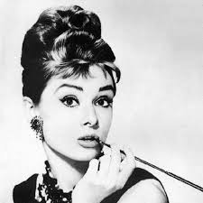 As holly golightly, she carries her hair piled on top of her head with. Audrey Hepburn S Updo Tops Iconic Hairstyles 1 Chinadaily Com Cn